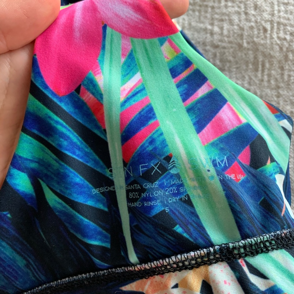❌SOLD❌ Stone Fox Swim Zoey Top - Picture 3 of 3